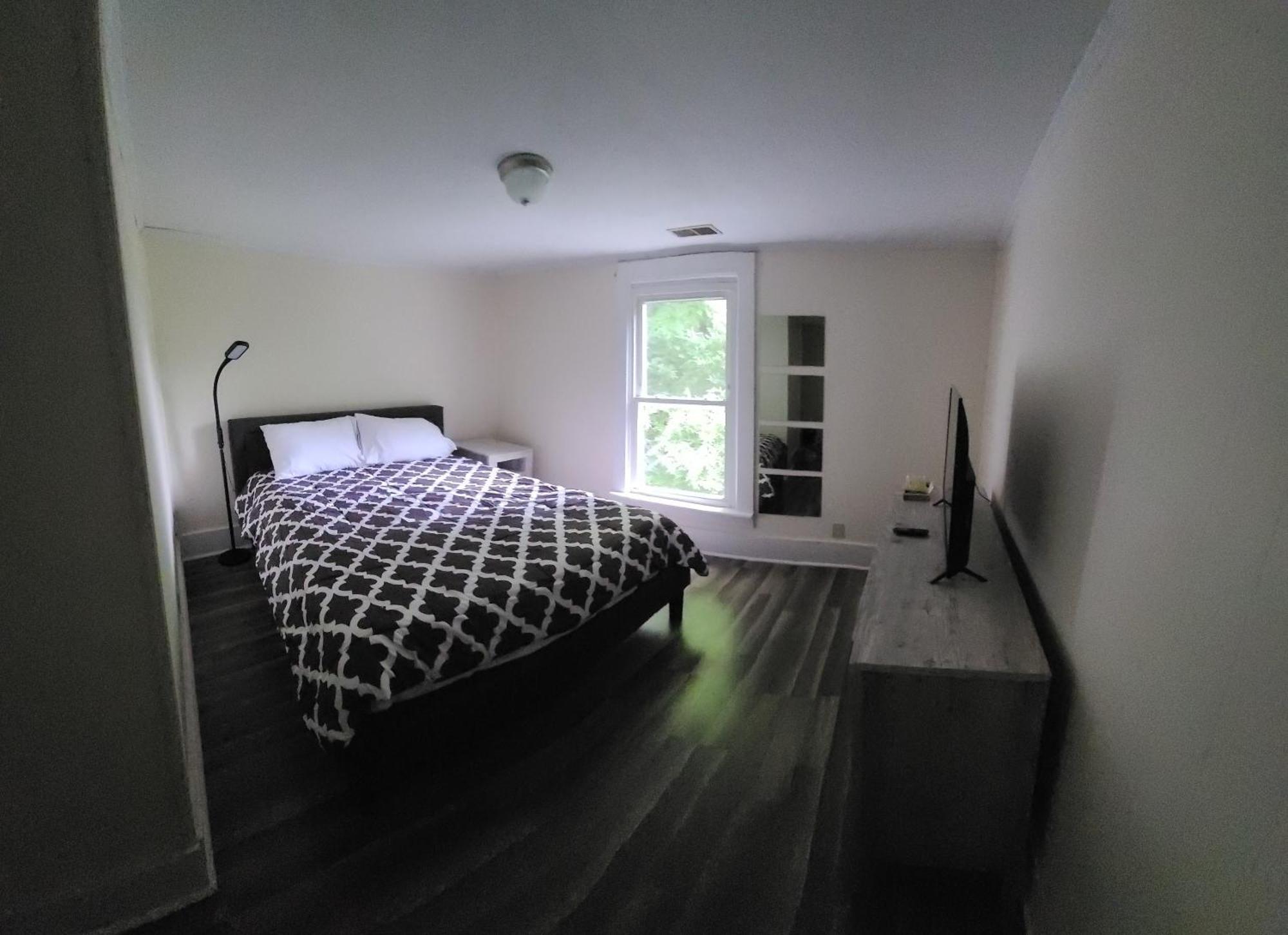 The Dragon'S Den Upstairs Room 3 Tazewell Exterior foto